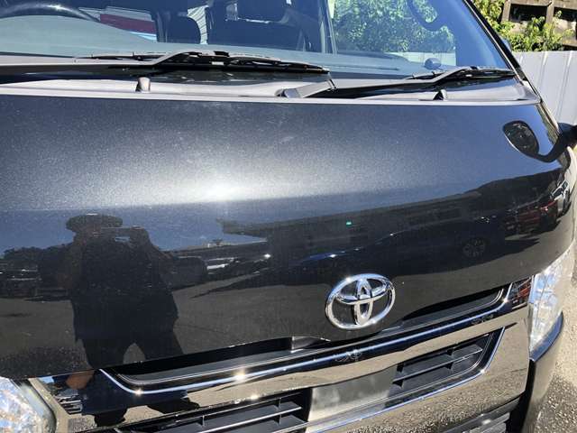 Toyota Hiace Van 11