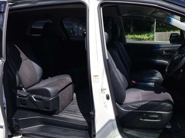 Toyota Estima 7