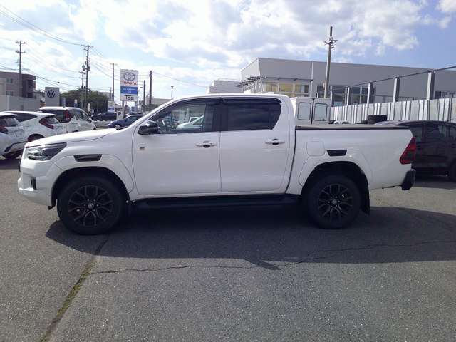 Toyota Hilux 2