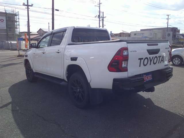 Toyota Hilux 3