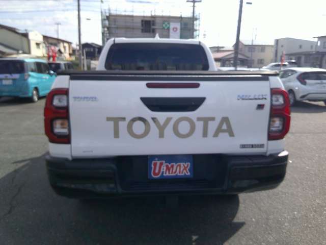 Toyota Hilux 4