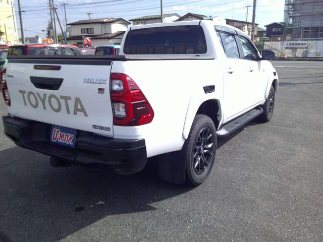 Toyota Hilux 6