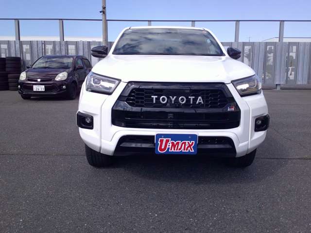 Toyota Hilux 9