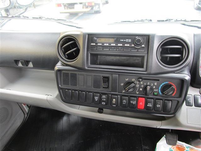 Hino Dutro 11