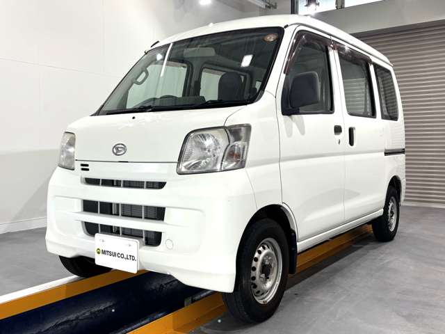 Daihatsu Hijet Cargo 4