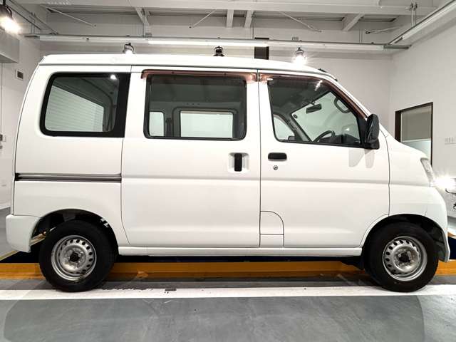 Daihatsu Hijet Cargo 9