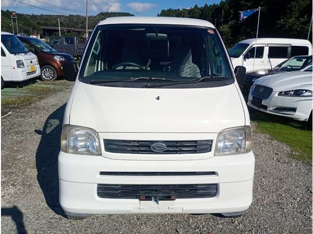Daihatsu Hijet Cargo 3