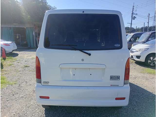 Daihatsu Hijet Cargo 5