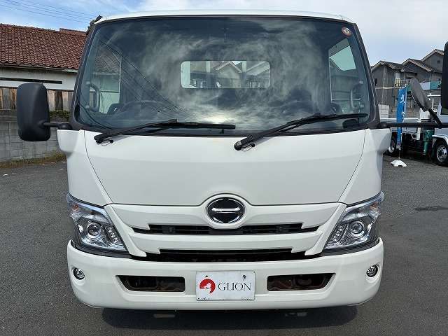 Hino Dutro 2