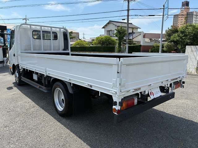 Hino Dutro 6