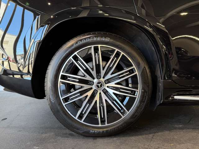 Mercedes-Benz EQS SUV 11