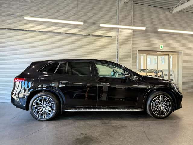 Mercedes-Benz EQS SUV 8