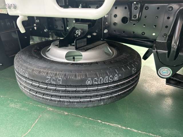 Mitsubishi Fuso Canter 12