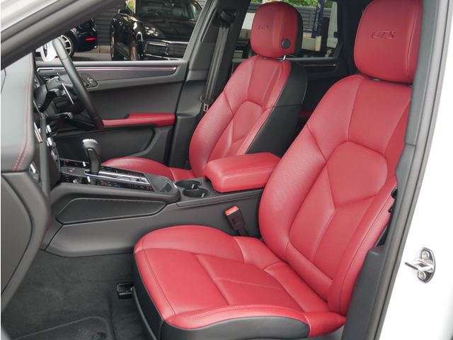 Porsche Macan 12