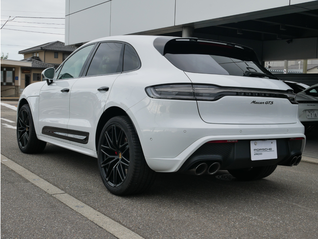 Porsche Macan 3