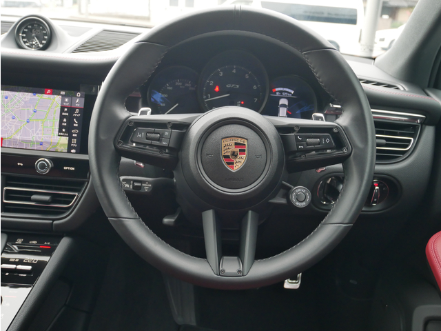 Porsche Macan 5