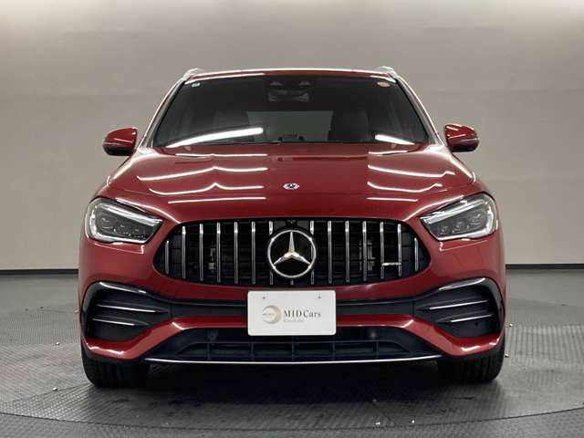 Mercedes-Benz GLA-Class 8