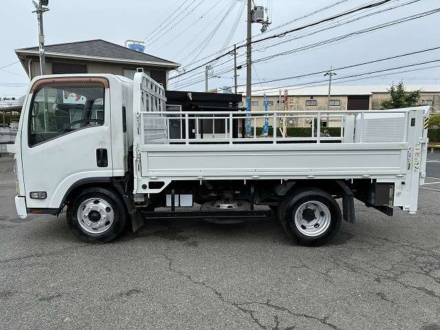 Isuzu Elf 4