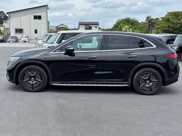 Mercedes-Benz EQE SUV 10