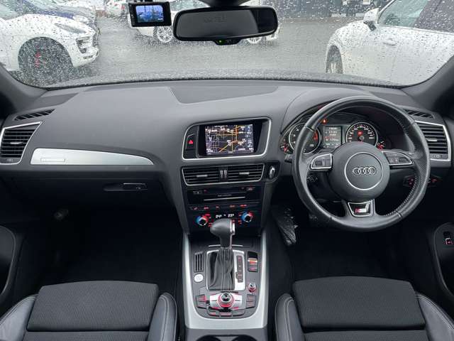 Audi Q5 6