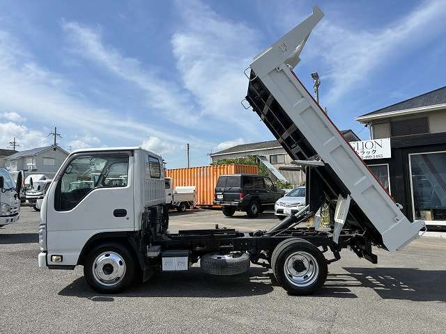 Isuzu Elf 4