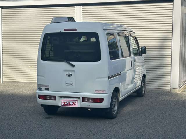 Daihatsu Hijet Cargo 3