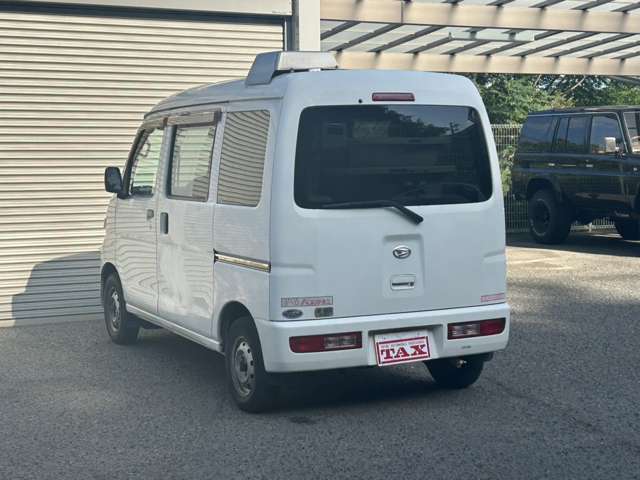 Daihatsu Hijet Cargo 7