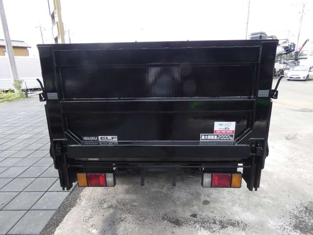 Isuzu Elf 7