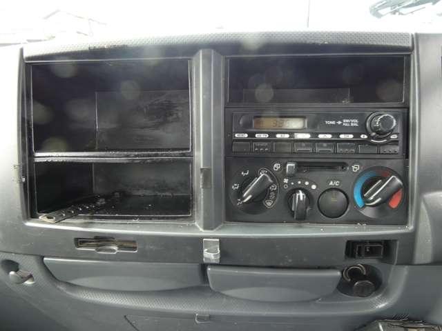 Isuzu Elf 11