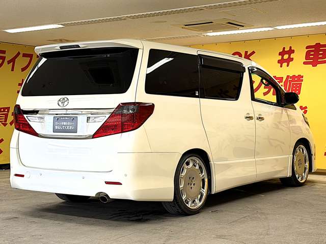 Toyota Alphard 5