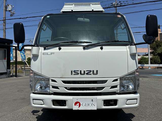 Isuzu Elf 2