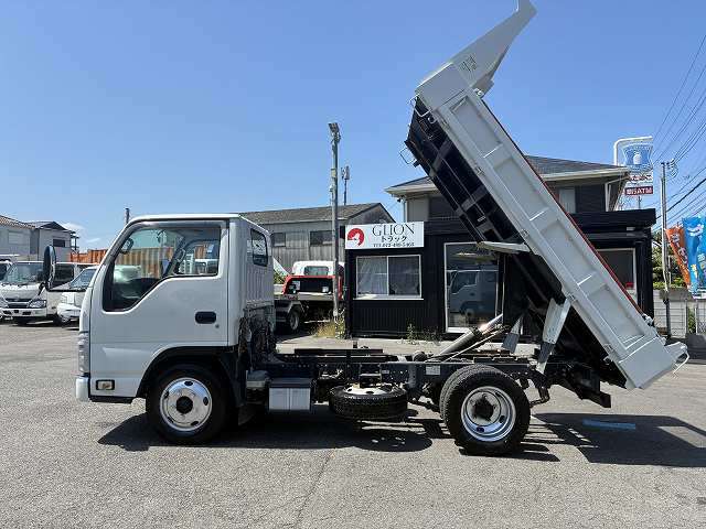 Isuzu Elf 4