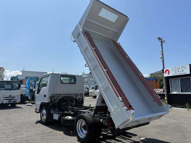 Isuzu Elf 6