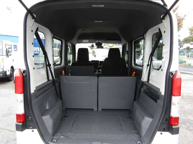 Honda N-VAN 8