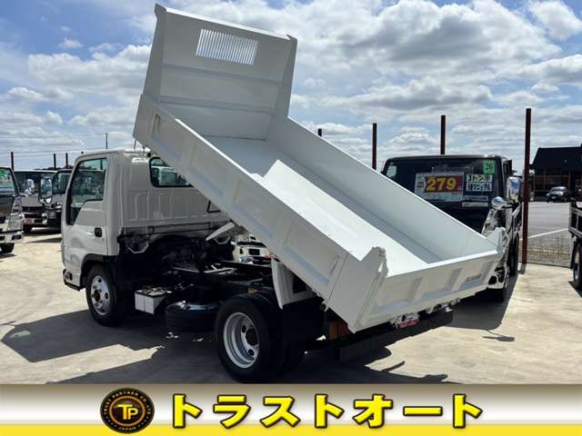 Isuzu Elf 6