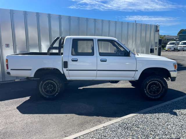 Toyota Hilux 5