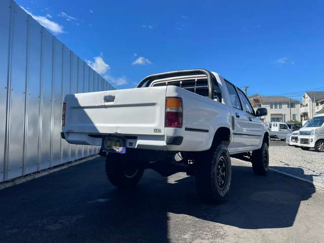 Toyota Hilux 6