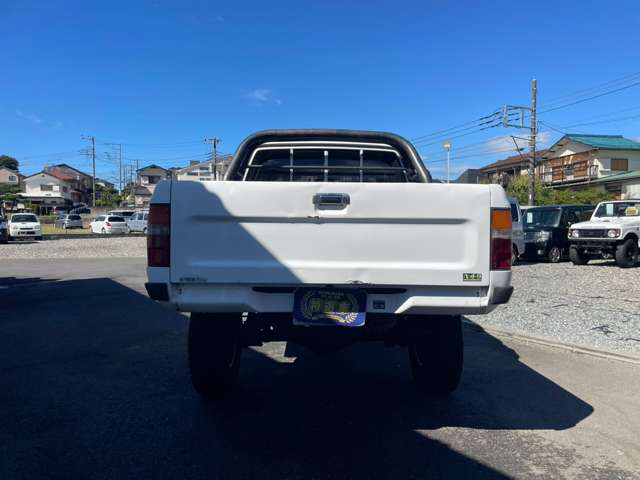 Toyota Hilux 7
