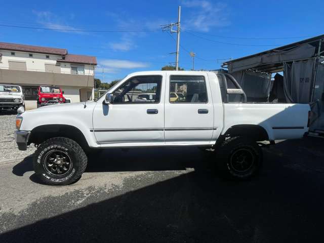 Toyota Hilux 9