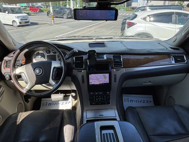 Cadillac Escalade EXT 2