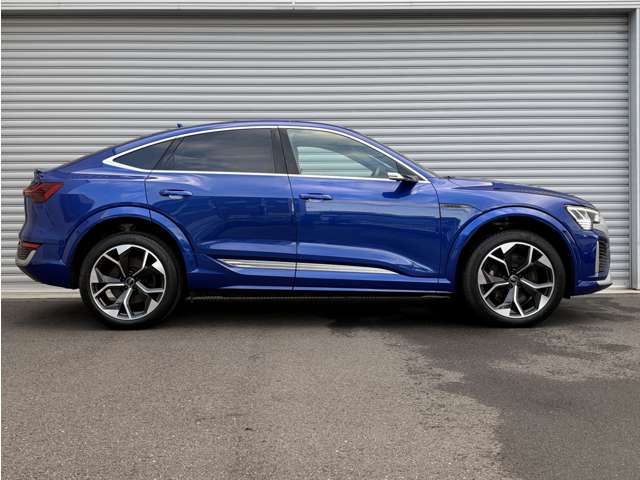 Audi SQ8 Sportback e-tron 8