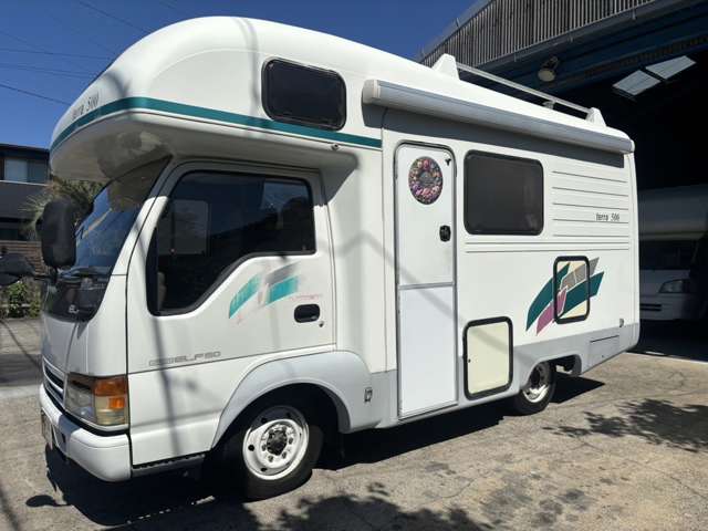 Isuzu Elf 4