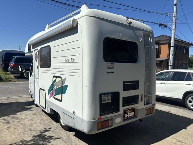 Isuzu Elf 7