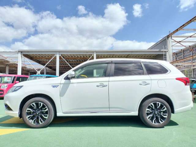 Mitsubishi Outlander PHEV 12