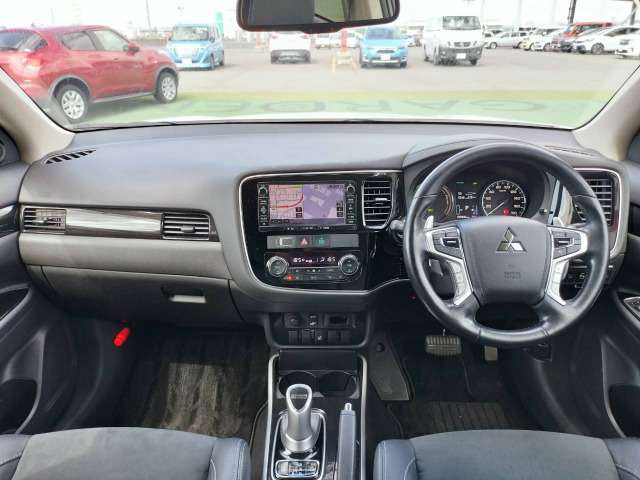Mitsubishi Outlander PHEV 6