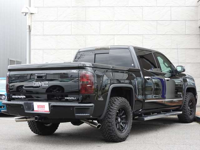 GMC Sierra 3