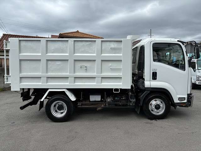 Isuzu Forward 12