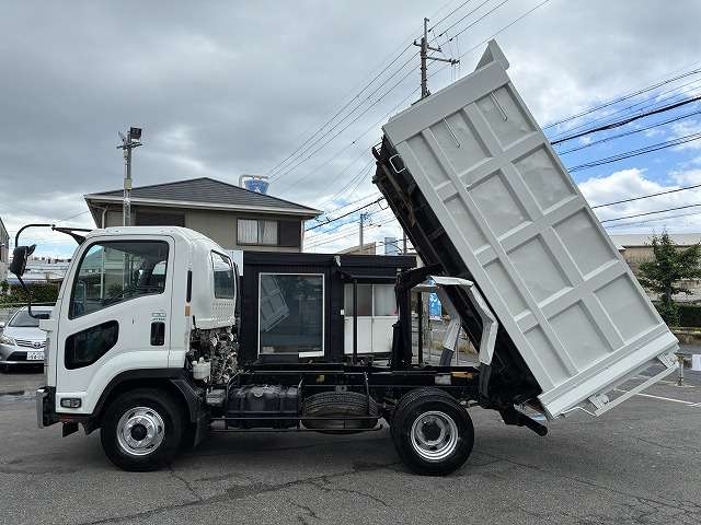 Isuzu Forward 4