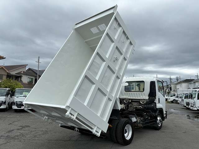Isuzu Forward 8