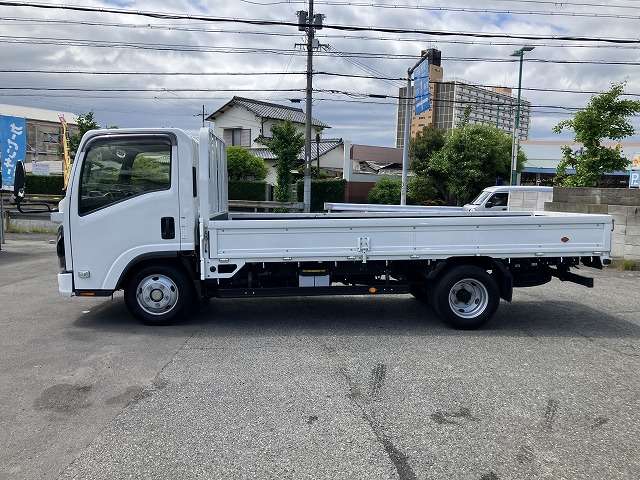 Isuzu Elf 4
